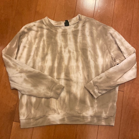 Wild fable tie dye crew neck